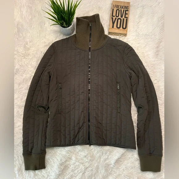 🎉HP🎉 PRADA Olive Green Quilted Double Zip Nylon Jacket - Picture 5 of 16